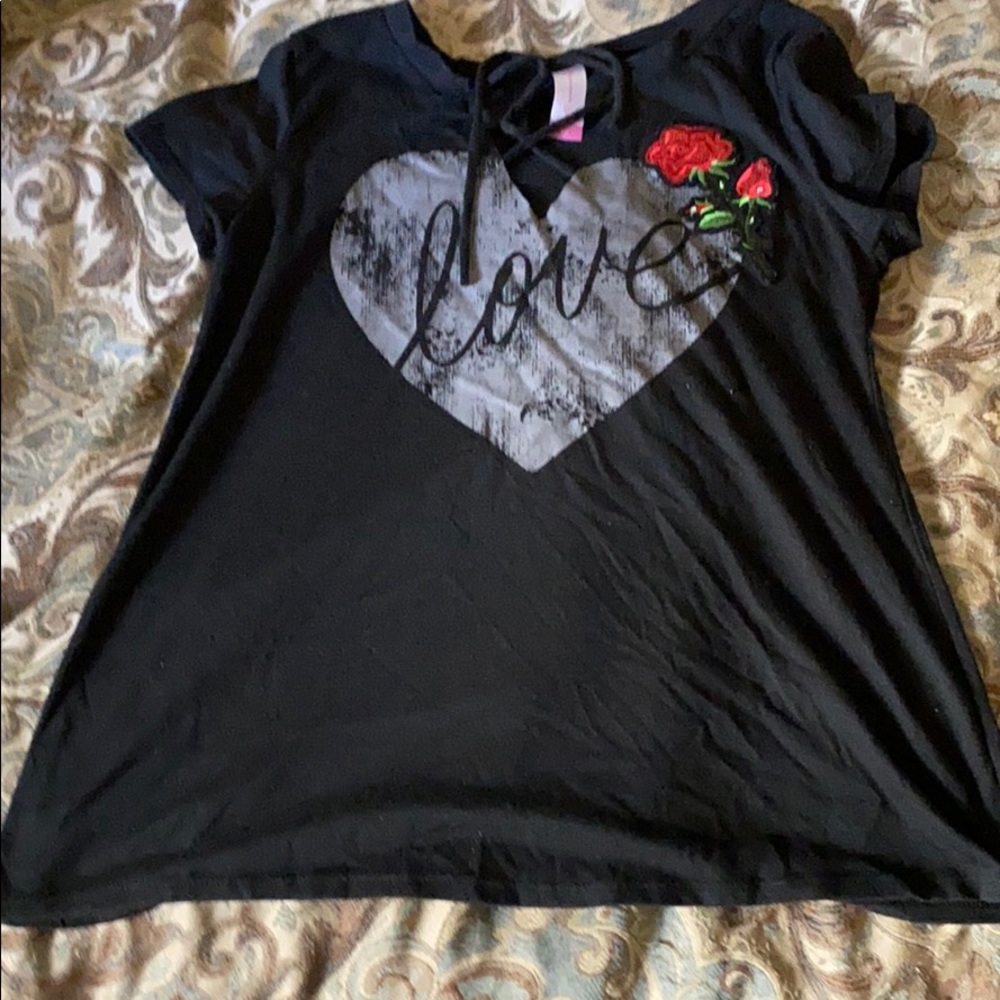 Black love shirt